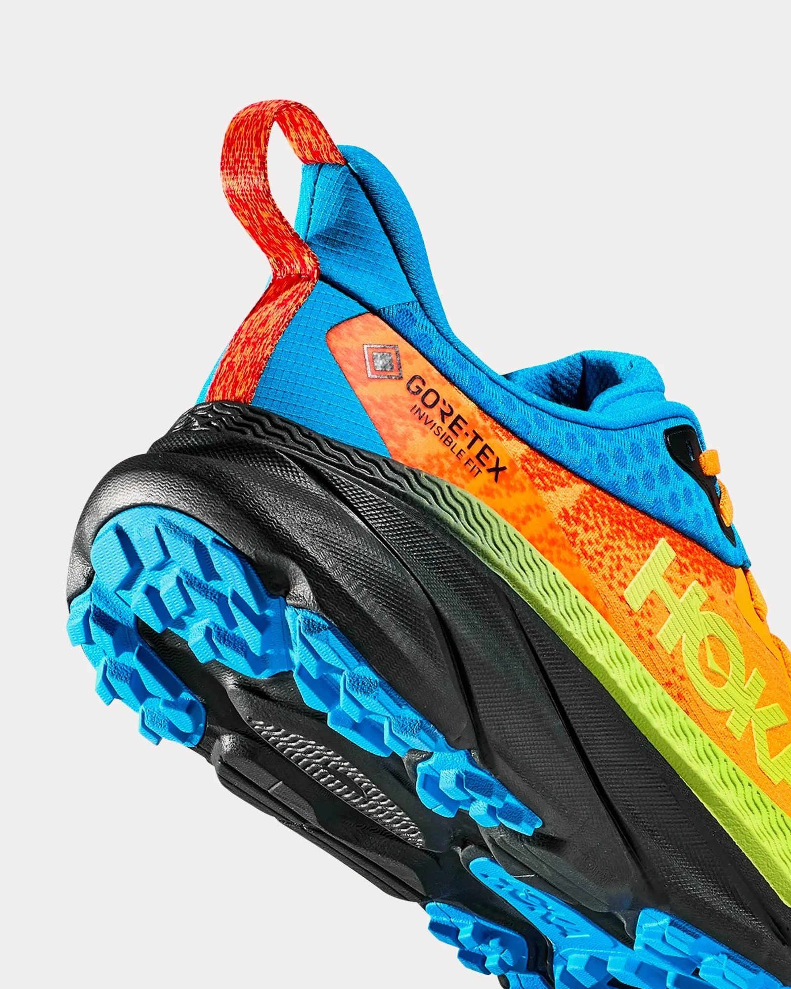 Challenger 7 GORE-TEX Black / Solar Flare Running Shoes